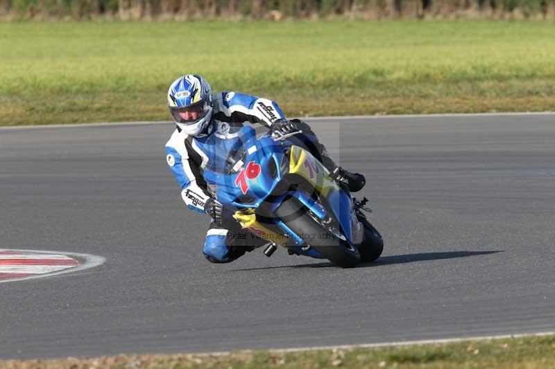 Motorcycle action photographs;Trackday digital images;event digital images;eventdigitalimages;no limits trackday;peter wileman photography;snetterton;snetterton circuit norfolk;snetterton photographs;trackday;trackday photos
