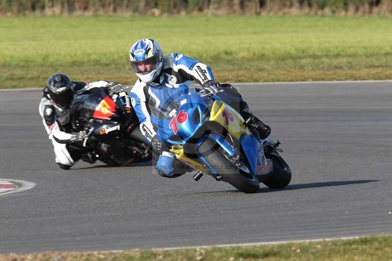Motorcycle action photographs;Trackday digital images;event digital images;eventdigitalimages;no limits trackday;peter wileman photography;snetterton;snetterton circuit norfolk;snetterton photographs;trackday;trackday photos