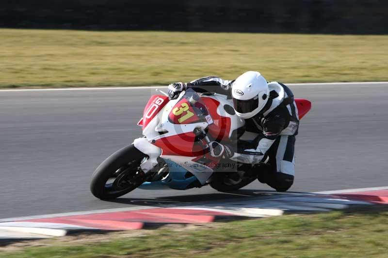 Motorcycle action photographs;Trackday digital images;event digital images;eventdigitalimages;no limits trackday;peter wileman photography;snetterton;snetterton circuit norfolk;snetterton photographs;trackday;trackday photos
