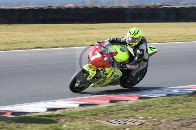 Motorcycle action photographs;Trackday digital images;event digital images;eventdigitalimages;no limits trackday;peter wileman photography;snetterton;snetterton circuit norfolk;snetterton photographs;trackday;trackday photos