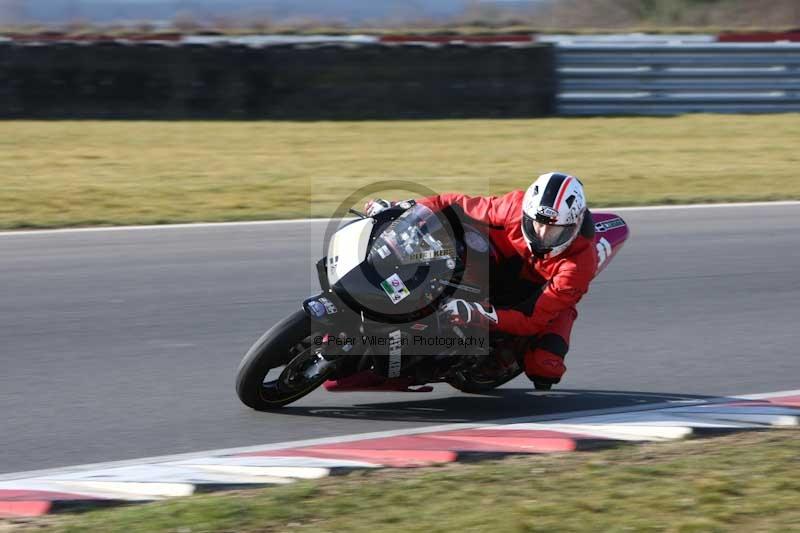Motorcycle action photographs;Trackday digital images;event digital images;eventdigitalimages;no limits trackday;peter wileman photography;snetterton;snetterton circuit norfolk;snetterton photographs;trackday;trackday photos