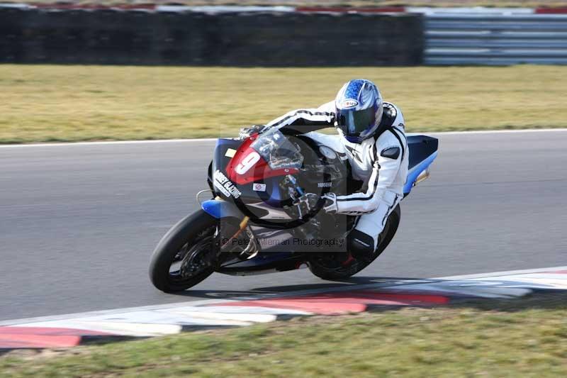 Motorcycle action photographs;Trackday digital images;event digital images;eventdigitalimages;no limits trackday;peter wileman photography;snetterton;snetterton circuit norfolk;snetterton photographs;trackday;trackday photos