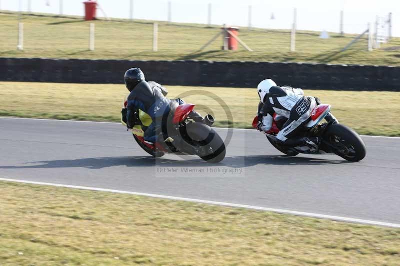 Motorcycle action photographs;Trackday digital images;event digital images;eventdigitalimages;no limits trackday;peter wileman photography;snetterton;snetterton circuit norfolk;snetterton photographs;trackday;trackday photos