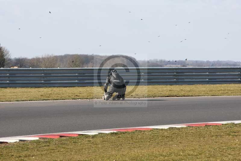 Motorcycle action photographs;Trackday digital images;event digital images;eventdigitalimages;no limits trackday;peter wileman photography;snetterton;snetterton circuit norfolk;snetterton photographs;trackday;trackday photos
