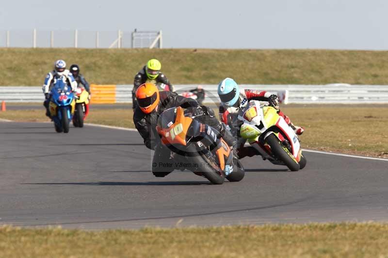 Motorcycle action photographs;Trackday digital images;event digital images;eventdigitalimages;no limits trackday;peter wileman photography;snetterton;snetterton circuit norfolk;snetterton photographs;trackday;trackday photos