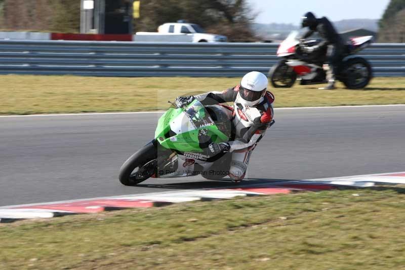 Motorcycle action photographs;Trackday digital images;event digital images;eventdigitalimages;no limits trackday;peter wileman photography;snetterton;snetterton circuit norfolk;snetterton photographs;trackday;trackday photos