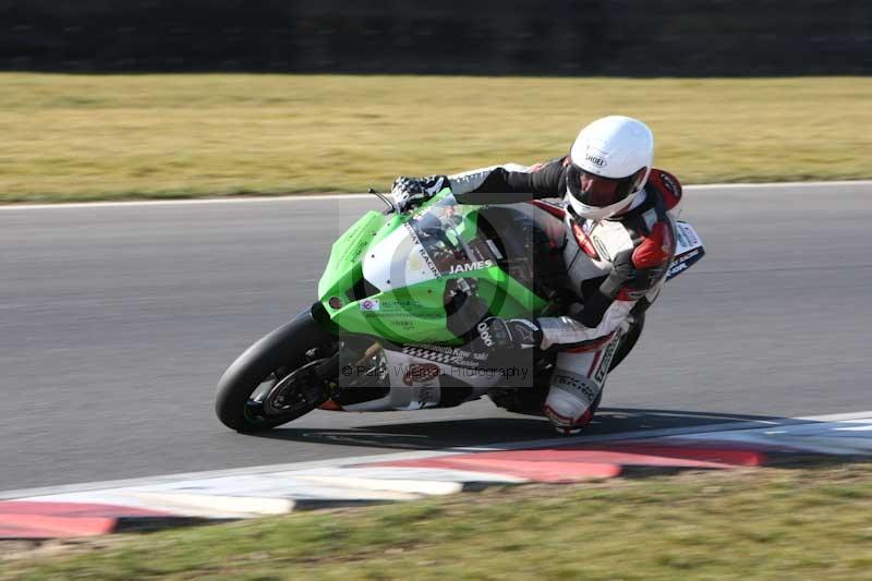 Motorcycle action photographs;Trackday digital images;event digital images;eventdigitalimages;no limits trackday;peter wileman photography;snetterton;snetterton circuit norfolk;snetterton photographs;trackday;trackday photos