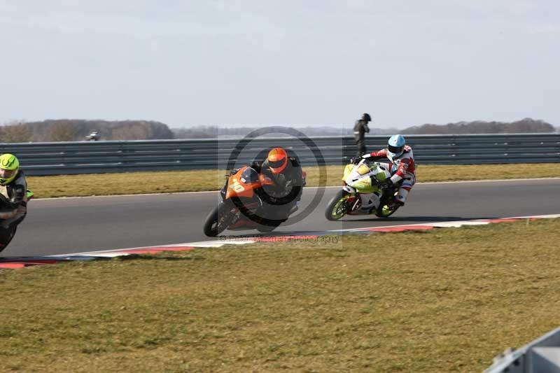 Motorcycle action photographs;Trackday digital images;event digital images;eventdigitalimages;no limits trackday;peter wileman photography;snetterton;snetterton circuit norfolk;snetterton photographs;trackday;trackday photos