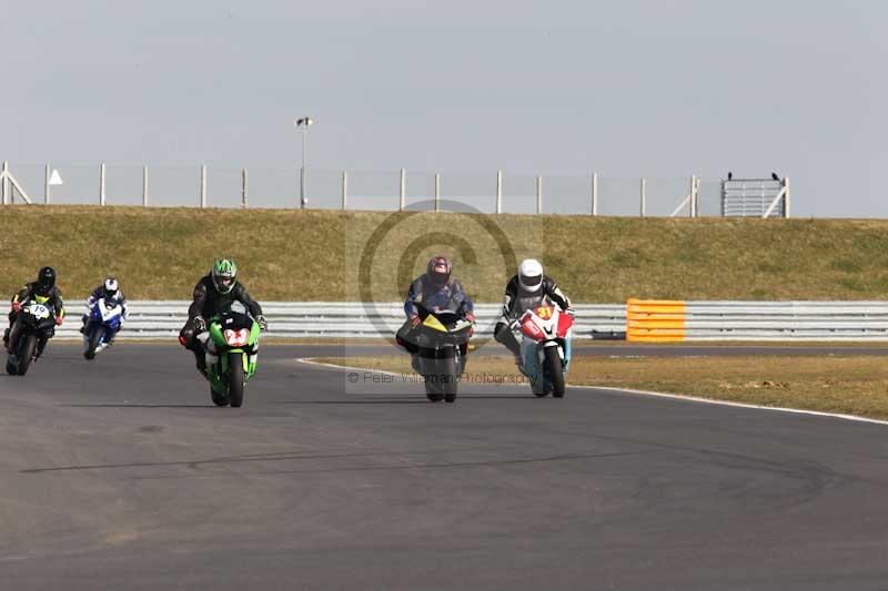 Motorcycle action photographs;Trackday digital images;event digital images;eventdigitalimages;no limits trackday;peter wileman photography;snetterton;snetterton circuit norfolk;snetterton photographs;trackday;trackday photos