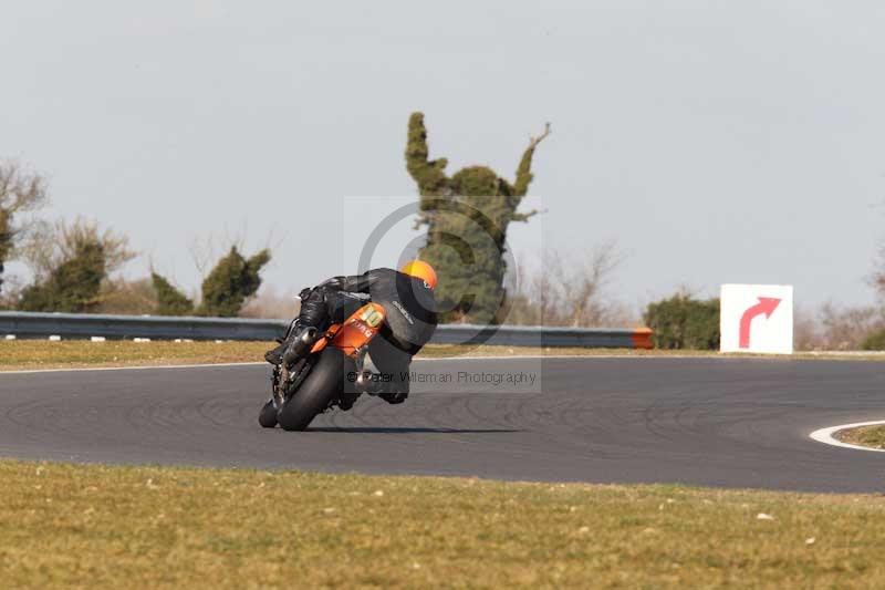 Motorcycle action photographs;Trackday digital images;event digital images;eventdigitalimages;no limits trackday;peter wileman photography;snetterton;snetterton circuit norfolk;snetterton photographs;trackday;trackday photos