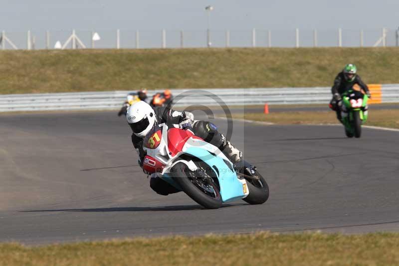 Motorcycle action photographs;Trackday digital images;event digital images;eventdigitalimages;no limits trackday;peter wileman photography;snetterton;snetterton circuit norfolk;snetterton photographs;trackday;trackday photos