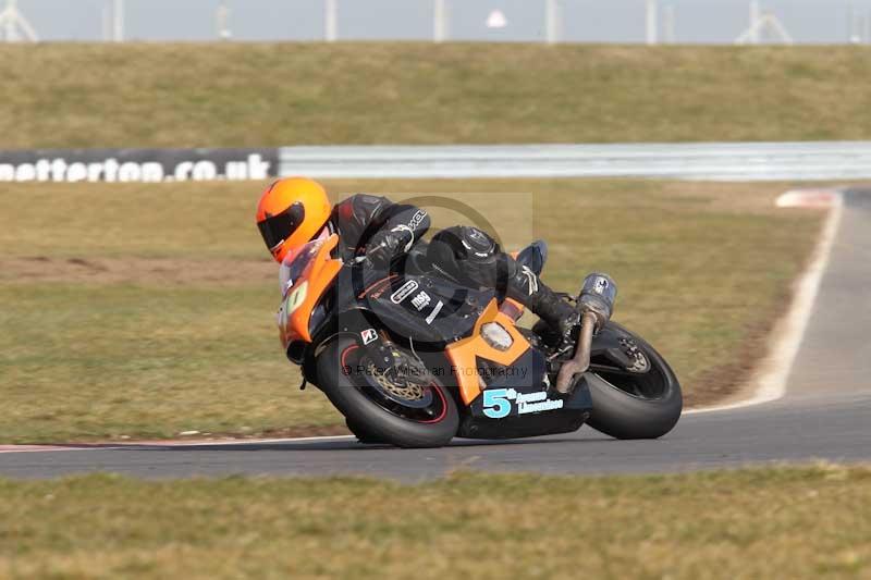 Motorcycle action photographs;Trackday digital images;event digital images;eventdigitalimages;no limits trackday;peter wileman photography;snetterton;snetterton circuit norfolk;snetterton photographs;trackday;trackday photos