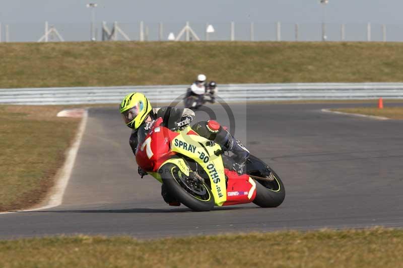 Motorcycle action photographs;Trackday digital images;event digital images;eventdigitalimages;no limits trackday;peter wileman photography;snetterton;snetterton circuit norfolk;snetterton photographs;trackday;trackday photos