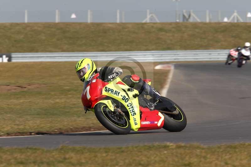 Motorcycle action photographs;Trackday digital images;event digital images;eventdigitalimages;no limits trackday;peter wileman photography;snetterton;snetterton circuit norfolk;snetterton photographs;trackday;trackday photos