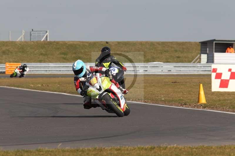 Motorcycle action photographs;Trackday digital images;event digital images;eventdigitalimages;no limits trackday;peter wileman photography;snetterton;snetterton circuit norfolk;snetterton photographs;trackday;trackday photos