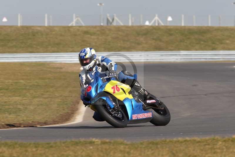Motorcycle action photographs;Trackday digital images;event digital images;eventdigitalimages;no limits trackday;peter wileman photography;snetterton;snetterton circuit norfolk;snetterton photographs;trackday;trackday photos