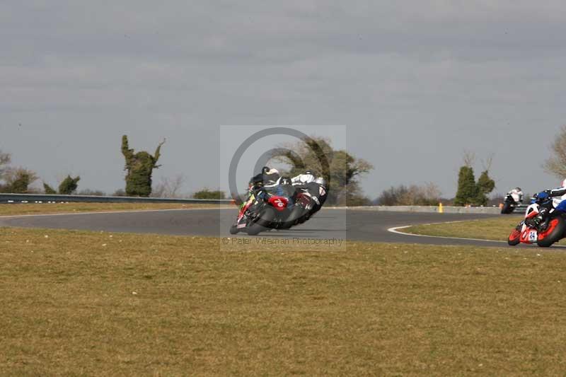 Motorcycle action photographs;Trackday digital images;event digital images;eventdigitalimages;no limits trackday;peter wileman photography;snetterton;snetterton circuit norfolk;snetterton photographs;trackday;trackday photos