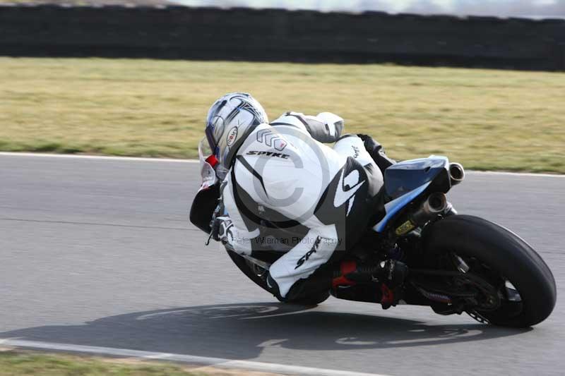 Motorcycle action photographs;Trackday digital images;event digital images;eventdigitalimages;no limits trackday;peter wileman photography;snetterton;snetterton circuit norfolk;snetterton photographs;trackday;trackday photos
