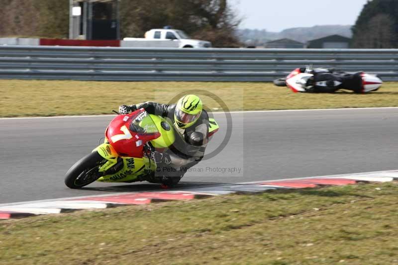 Motorcycle action photographs;Trackday digital images;event digital images;eventdigitalimages;no limits trackday;peter wileman photography;snetterton;snetterton circuit norfolk;snetterton photographs;trackday;trackday photos