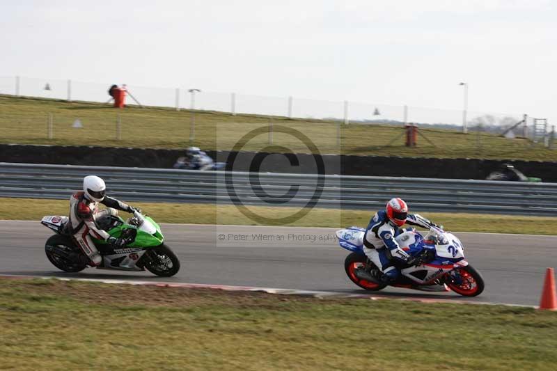 Motorcycle action photographs;Trackday digital images;event digital images;eventdigitalimages;no limits trackday;peter wileman photography;snetterton;snetterton circuit norfolk;snetterton photographs;trackday;trackday photos