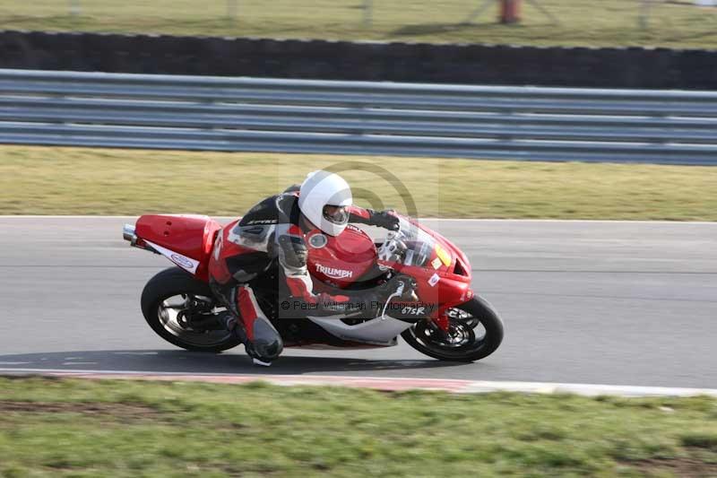 Motorcycle action photographs;Trackday digital images;event digital images;eventdigitalimages;no limits trackday;peter wileman photography;snetterton;snetterton circuit norfolk;snetterton photographs;trackday;trackday photos