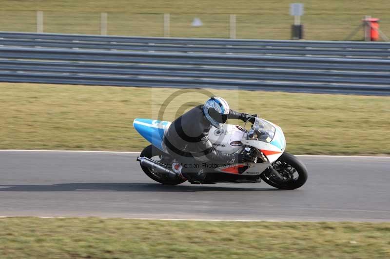 Motorcycle action photographs;Trackday digital images;event digital images;eventdigitalimages;no limits trackday;peter wileman photography;snetterton;snetterton circuit norfolk;snetterton photographs;trackday;trackday photos
