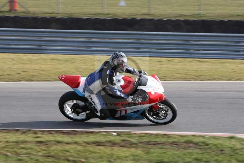 Motorcycle action photographs;Trackday digital images;event digital images;eventdigitalimages;no limits trackday;peter wileman photography;snetterton;snetterton circuit norfolk;snetterton photographs;trackday;trackday photos