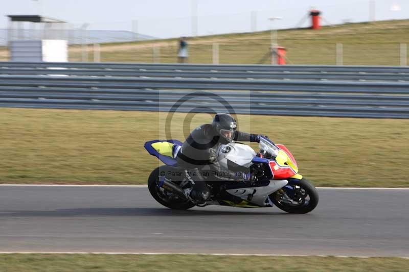 Motorcycle action photographs;Trackday digital images;event digital images;eventdigitalimages;no limits trackday;peter wileman photography;snetterton;snetterton circuit norfolk;snetterton photographs;trackday;trackday photos