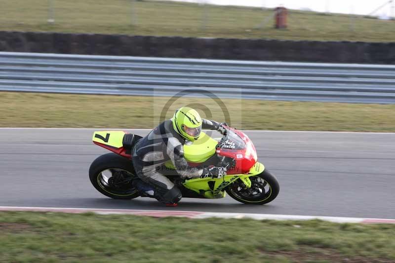 Motorcycle action photographs;Trackday digital images;event digital images;eventdigitalimages;no limits trackday;peter wileman photography;snetterton;snetterton circuit norfolk;snetterton photographs;trackday;trackday photos