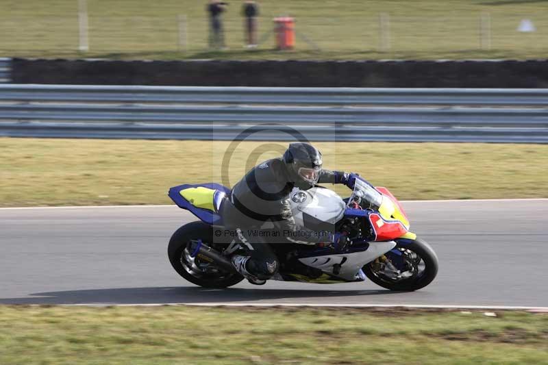 Motorcycle action photographs;Trackday digital images;event digital images;eventdigitalimages;no limits trackday;peter wileman photography;snetterton;snetterton circuit norfolk;snetterton photographs;trackday;trackday photos