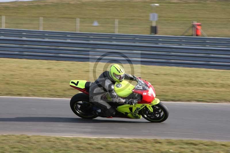 Motorcycle action photographs;Trackday digital images;event digital images;eventdigitalimages;no limits trackday;peter wileman photography;snetterton;snetterton circuit norfolk;snetterton photographs;trackday;trackday photos