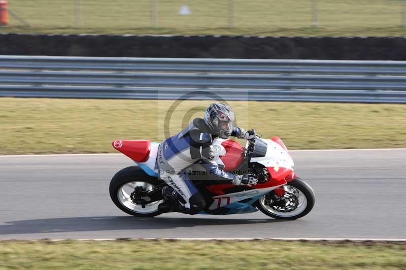 Motorcycle action photographs;Trackday digital images;event digital images;eventdigitalimages;no limits trackday;peter wileman photography;snetterton;snetterton circuit norfolk;snetterton photographs;trackday;trackday photos