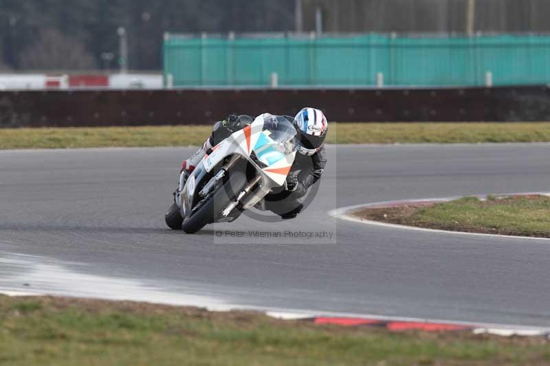 Motorcycle action photographs;Trackday digital images;event digital images;eventdigitalimages;no limits trackday;peter wileman photography;snetterton;snetterton circuit norfolk;snetterton photographs;trackday;trackday photos
