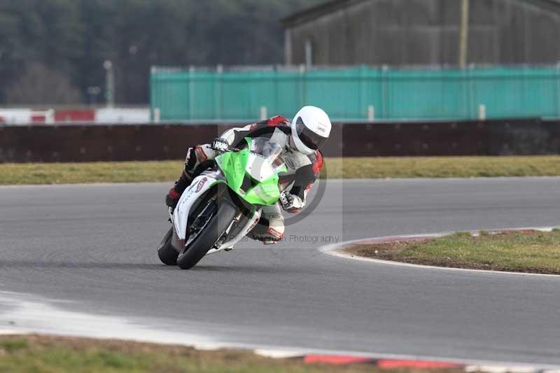 Motorcycle action photographs;Trackday digital images;event digital images;eventdigitalimages;no limits trackday;peter wileman photography;snetterton;snetterton circuit norfolk;snetterton photographs;trackday;trackday photos