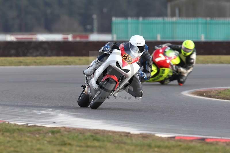 Motorcycle action photographs;Trackday digital images;event digital images;eventdigitalimages;no limits trackday;peter wileman photography;snetterton;snetterton circuit norfolk;snetterton photographs;trackday;trackday photos