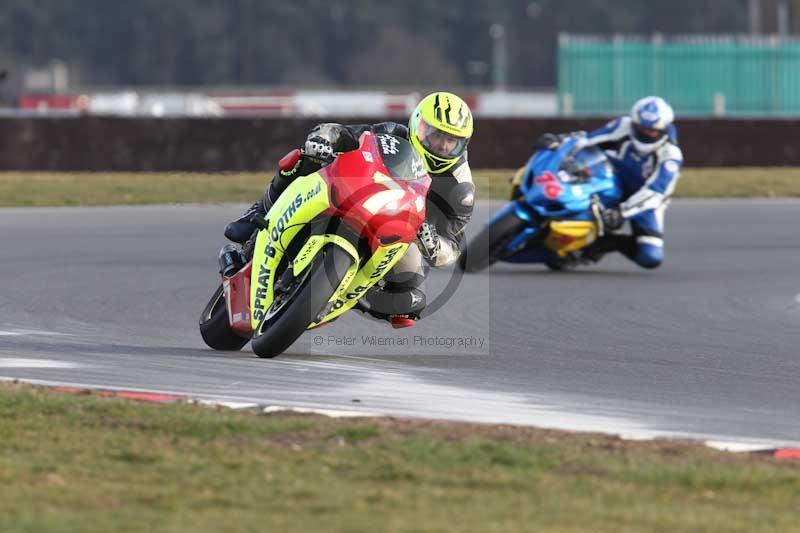 Motorcycle action photographs;Trackday digital images;event digital images;eventdigitalimages;no limits trackday;peter wileman photography;snetterton;snetterton circuit norfolk;snetterton photographs;trackday;trackday photos