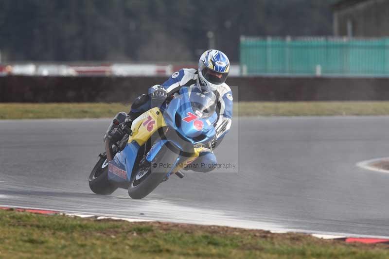Motorcycle action photographs;Trackday digital images;event digital images;eventdigitalimages;no limits trackday;peter wileman photography;snetterton;snetterton circuit norfolk;snetterton photographs;trackday;trackday photos
