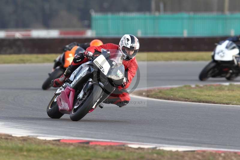 Motorcycle action photographs;Trackday digital images;event digital images;eventdigitalimages;no limits trackday;peter wileman photography;snetterton;snetterton circuit norfolk;snetterton photographs;trackday;trackday photos