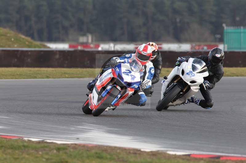 Motorcycle action photographs;Trackday digital images;event digital images;eventdigitalimages;no limits trackday;peter wileman photography;snetterton;snetterton circuit norfolk;snetterton photographs;trackday;trackday photos