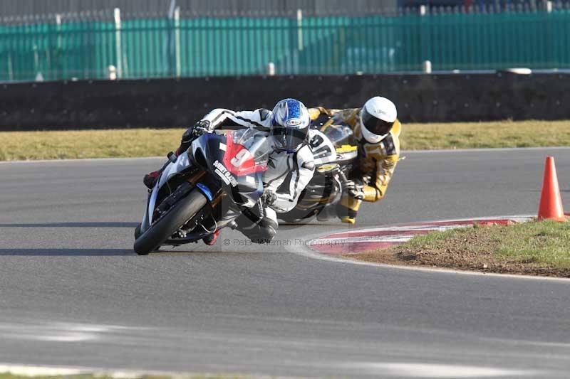 Motorcycle action photographs;Trackday digital images;event digital images;eventdigitalimages;no limits trackday;peter wileman photography;snetterton;snetterton circuit norfolk;snetterton photographs;trackday;trackday photos