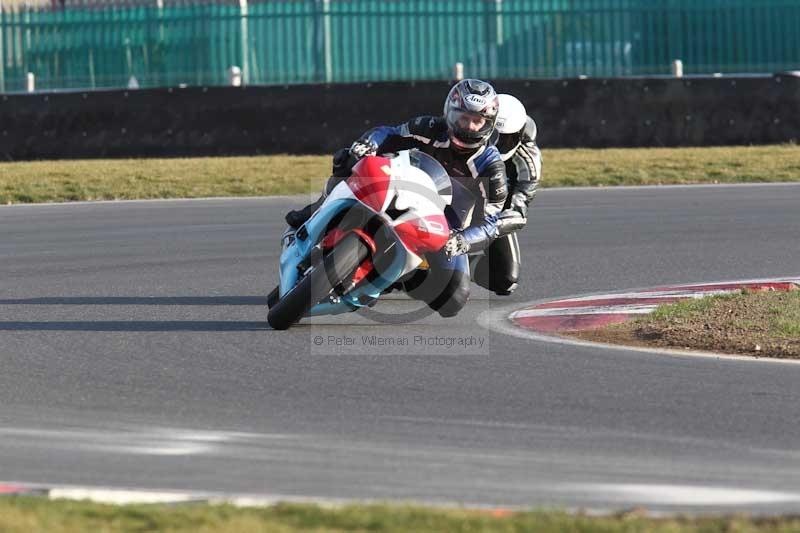 Motorcycle action photographs;Trackday digital images;event digital images;eventdigitalimages;no limits trackday;peter wileman photography;snetterton;snetterton circuit norfolk;snetterton photographs;trackday;trackday photos