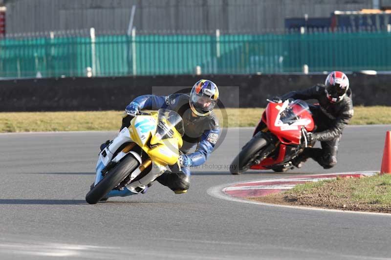 Motorcycle action photographs;Trackday digital images;event digital images;eventdigitalimages;no limits trackday;peter wileman photography;snetterton;snetterton circuit norfolk;snetterton photographs;trackday;trackday photos