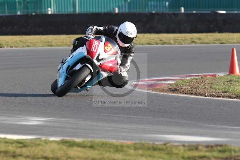 Motorcycle action photographs;Trackday digital images;event digital images;eventdigitalimages;no limits trackday;peter wileman photography;snetterton;snetterton circuit norfolk;snetterton photographs;trackday;trackday photos