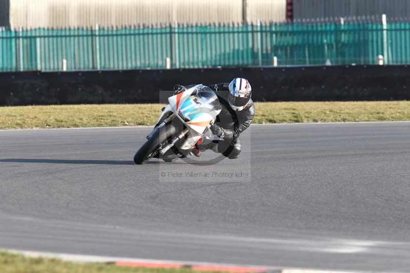 Motorcycle action photographs;Trackday digital images;event digital images;eventdigitalimages;no limits trackday;peter wileman photography;snetterton;snetterton circuit norfolk;snetterton photographs;trackday;trackday photos
