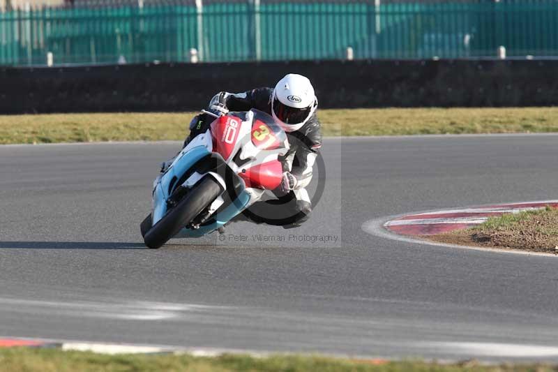 Motorcycle action photographs;Trackday digital images;event digital images;eventdigitalimages;no limits trackday;peter wileman photography;snetterton;snetterton circuit norfolk;snetterton photographs;trackday;trackday photos