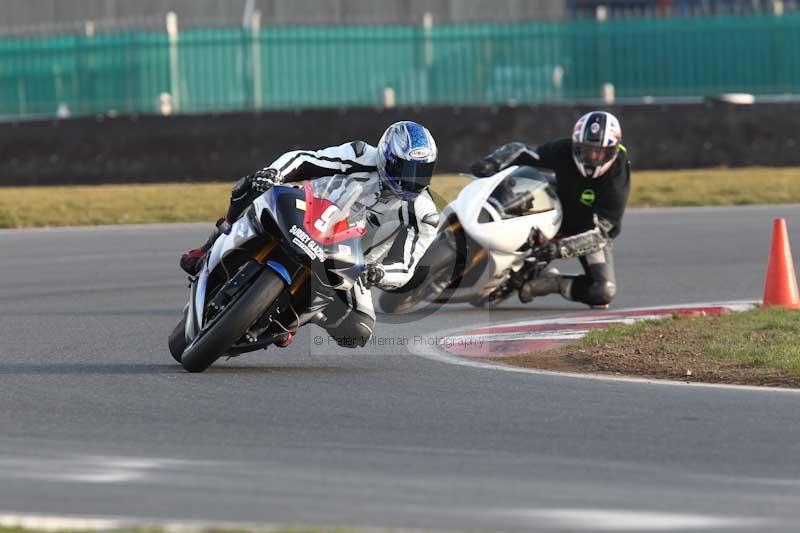 Motorcycle action photographs;Trackday digital images;event digital images;eventdigitalimages;no limits trackday;peter wileman photography;snetterton;snetterton circuit norfolk;snetterton photographs;trackday;trackday photos