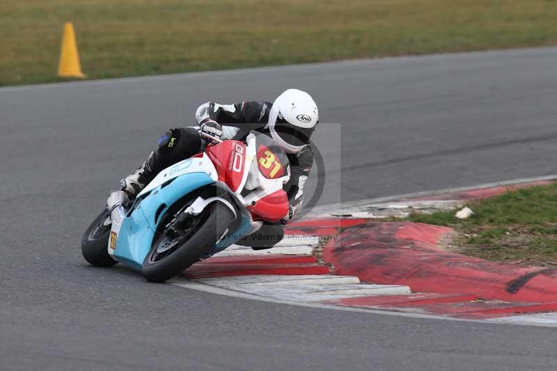 Motorcycle action photographs;Trackday digital images;event digital images;eventdigitalimages;no limits trackday;peter wileman photography;snetterton;snetterton circuit norfolk;snetterton photographs;trackday;trackday photos