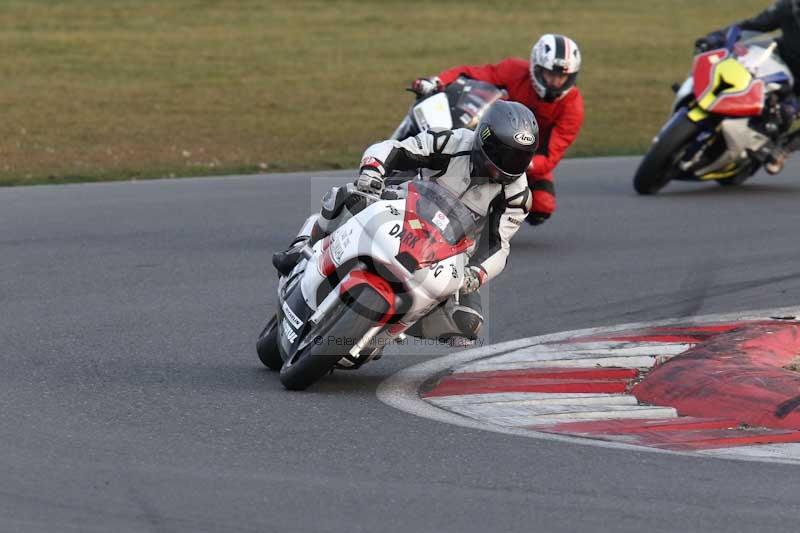 Motorcycle action photographs;Trackday digital images;event digital images;eventdigitalimages;no limits trackday;peter wileman photography;snetterton;snetterton circuit norfolk;snetterton photographs;trackday;trackday photos