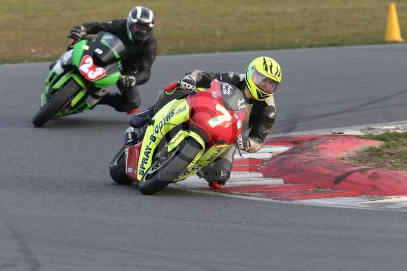 Motorcycle action photographs;Trackday digital images;event digital images;eventdigitalimages;no limits trackday;peter wileman photography;snetterton;snetterton circuit norfolk;snetterton photographs;trackday;trackday photos