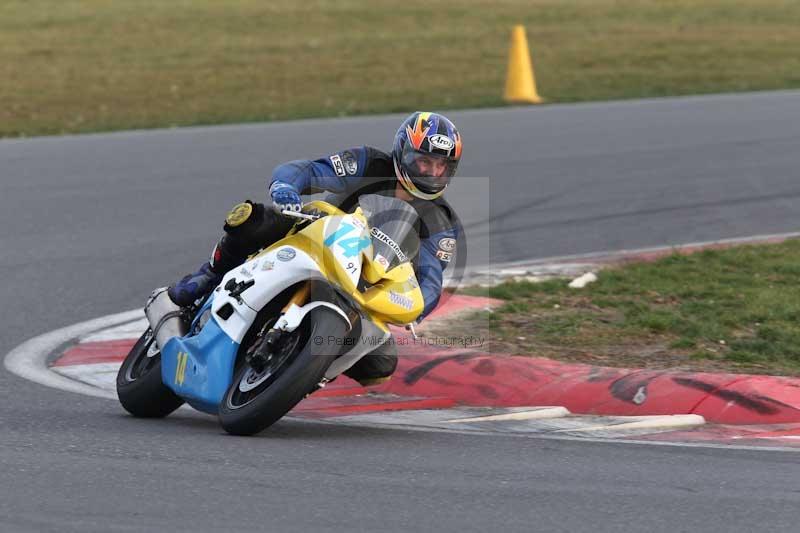 Motorcycle action photographs;Trackday digital images;event digital images;eventdigitalimages;no limits trackday;peter wileman photography;snetterton;snetterton circuit norfolk;snetterton photographs;trackday;trackday photos